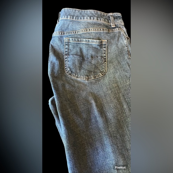 Chicos Platinum Jean Women 16 Blue Ultimate Fit Slim Leg Stretch Straight - Picture 2 of 6